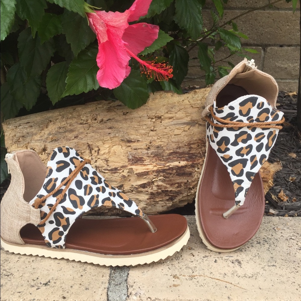 Leopard print sandals brand new size 6.5